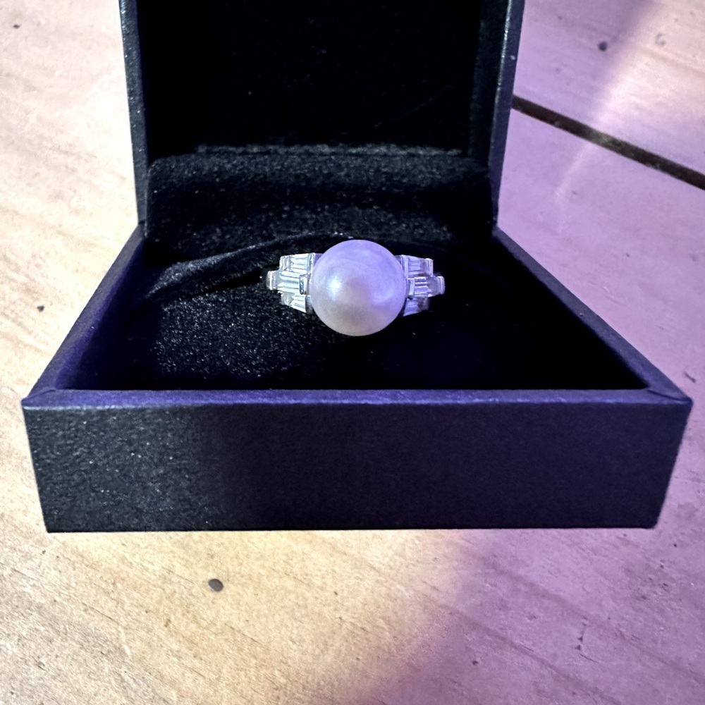 Sterling Silver Pearl Ring